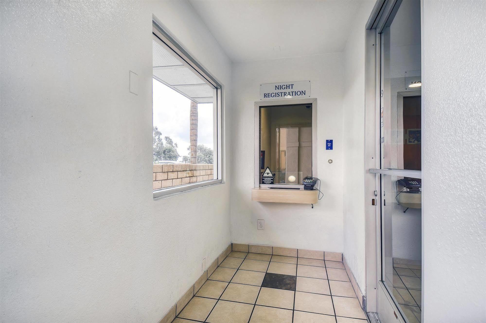 Motel 6-Chino, Ca - Los Angeles Area מראה חיצוני תמונה