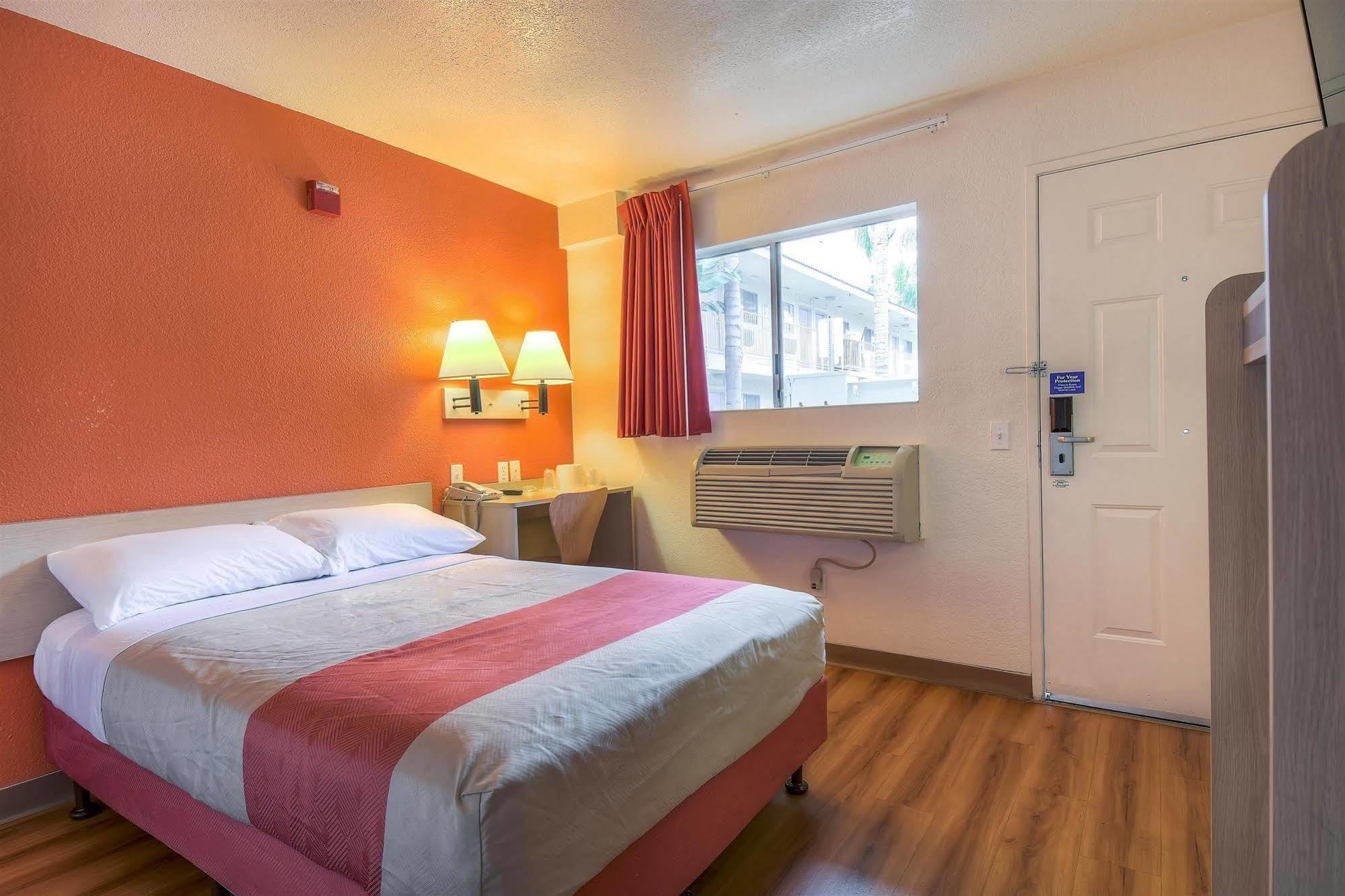Motel 6-Chino, Ca - Los Angeles Area מראה חיצוני תמונה